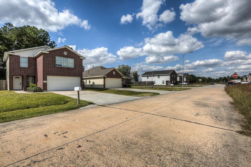 10611 Pine Landing Dr #a, Houston, TX 77088