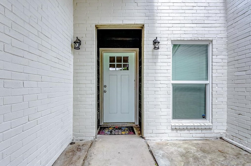 23034 Spring Willow Dr, Tomball, TX 77375-5414