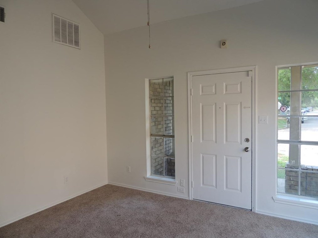5731 Lycomb Dr, Houston, TX 77053