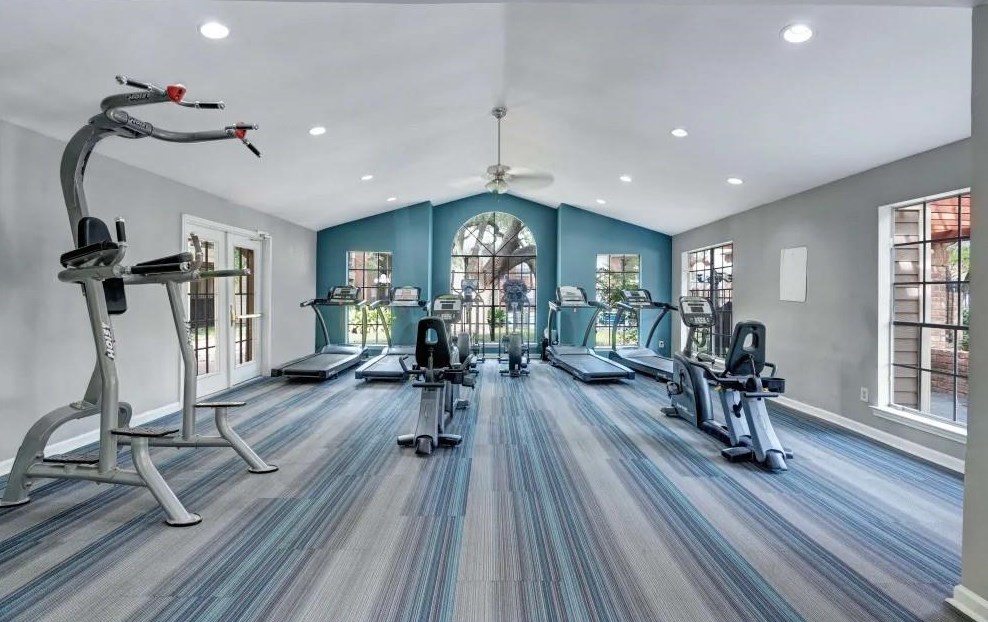 12850 Whittington Dr, Houston, TX 77077-4730