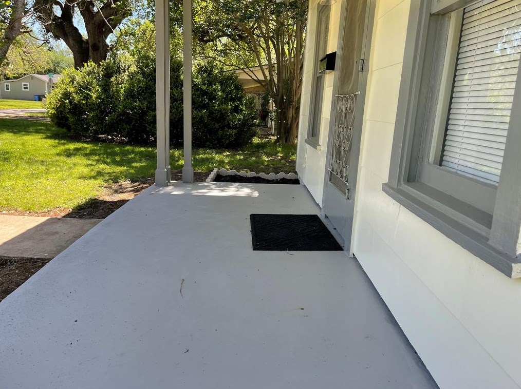 426 Burges St, Seguin, TX 78155