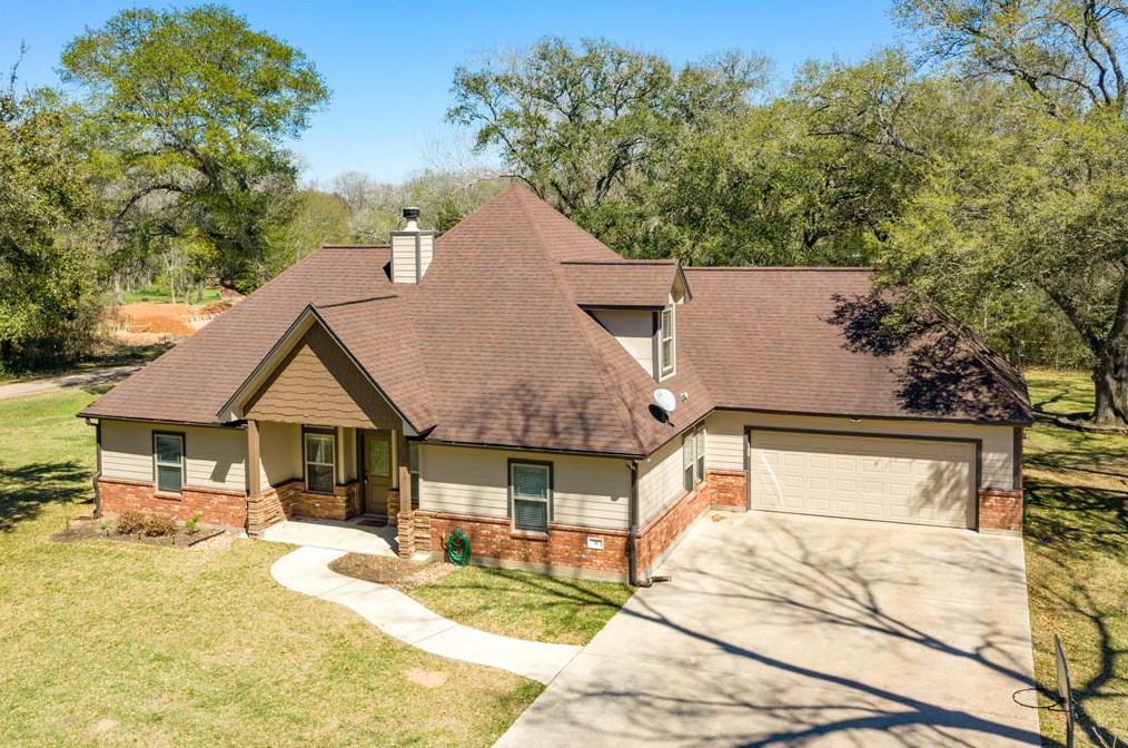 31 Nelson Ct, Jones Creek, TX 77541-9743