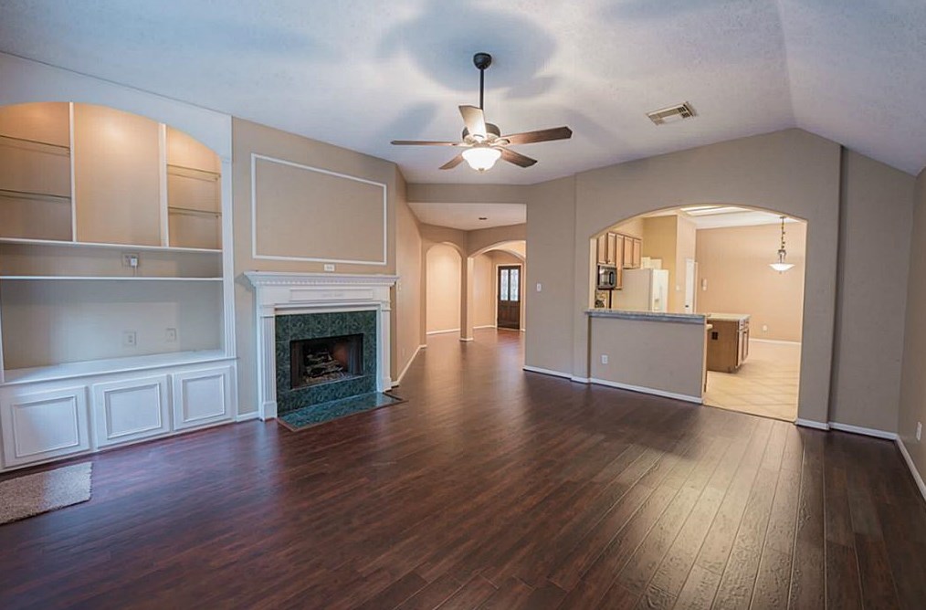 23 Lamps Glow Pl, Spring TX  77382-1151 exterior