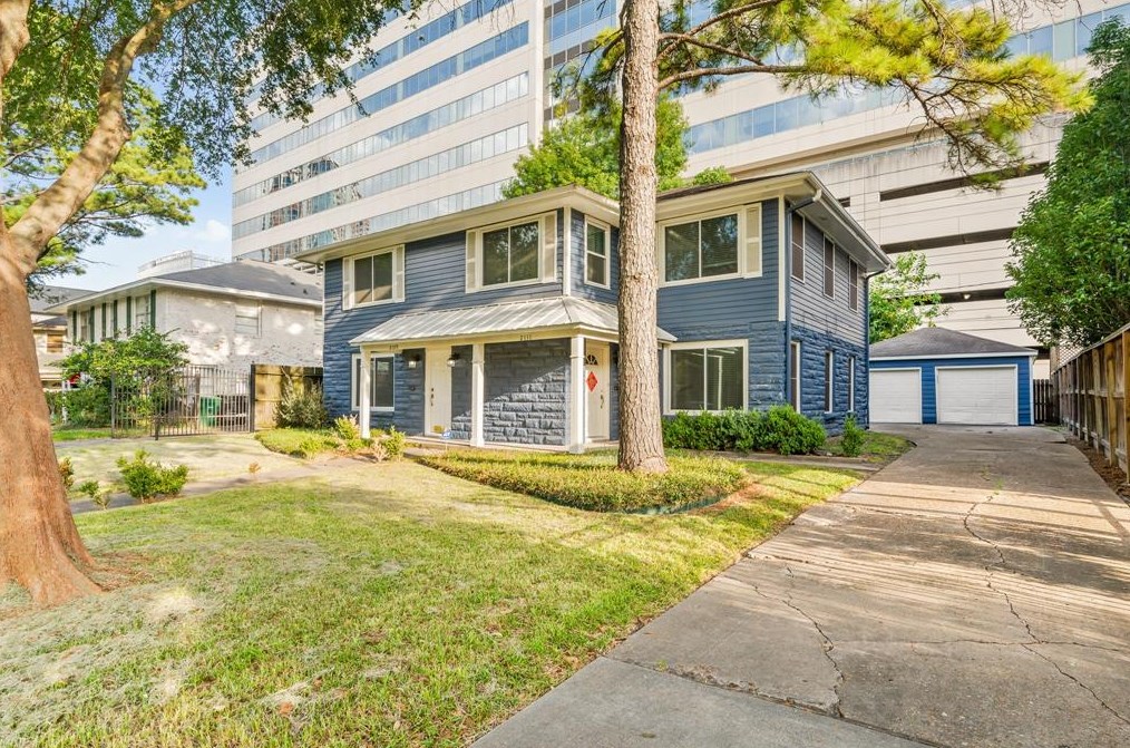 2111 Sheridan St, Houston, TX 77030-2108