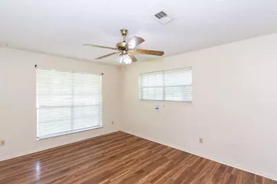 8111 Dellanera Drive, Hitchcock, TX 77563 - Photo 12