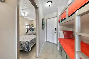 6102 Seawall Blvd, Galveston, TX 77551 - Photo 10