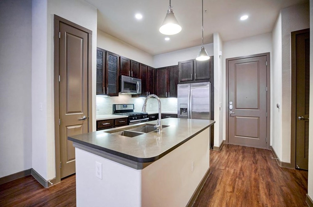 1200 N Dairy Ashford Rd #327, Houston, TX 77079