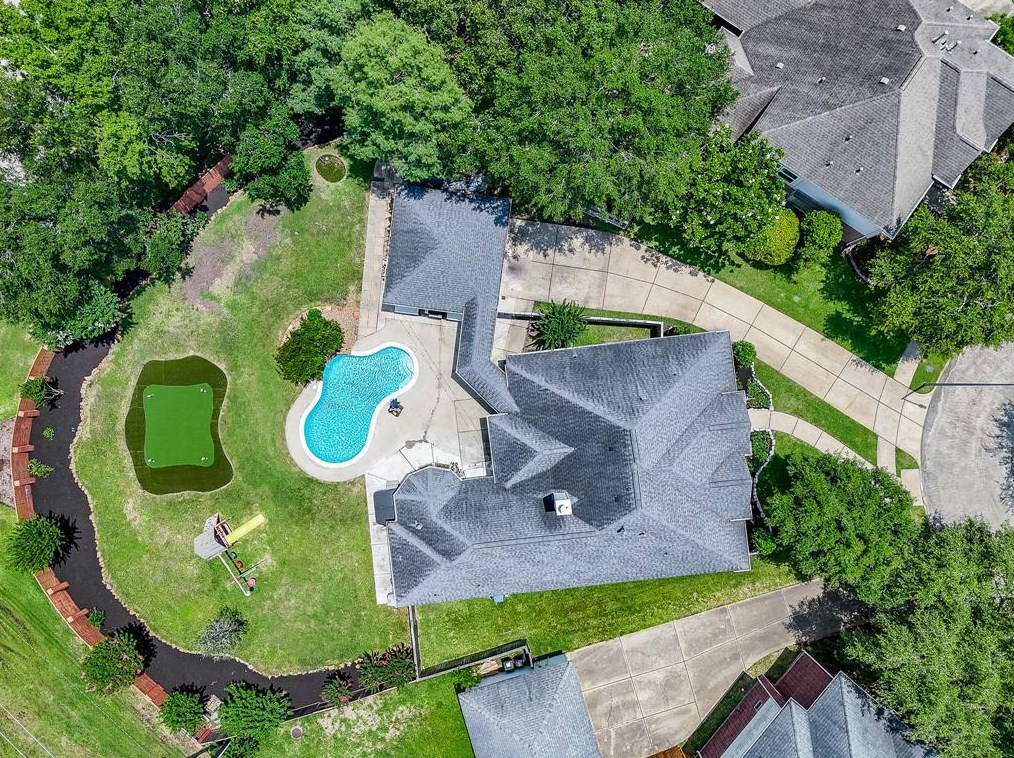 8814 Chipping Rock Dr, Sugar Land, TX 77479