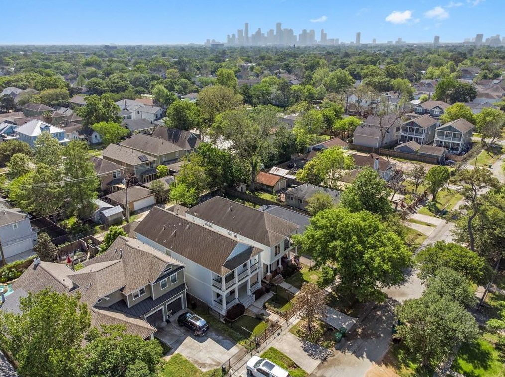 1534 Waverly, Houston TX  77007-1442 exterior