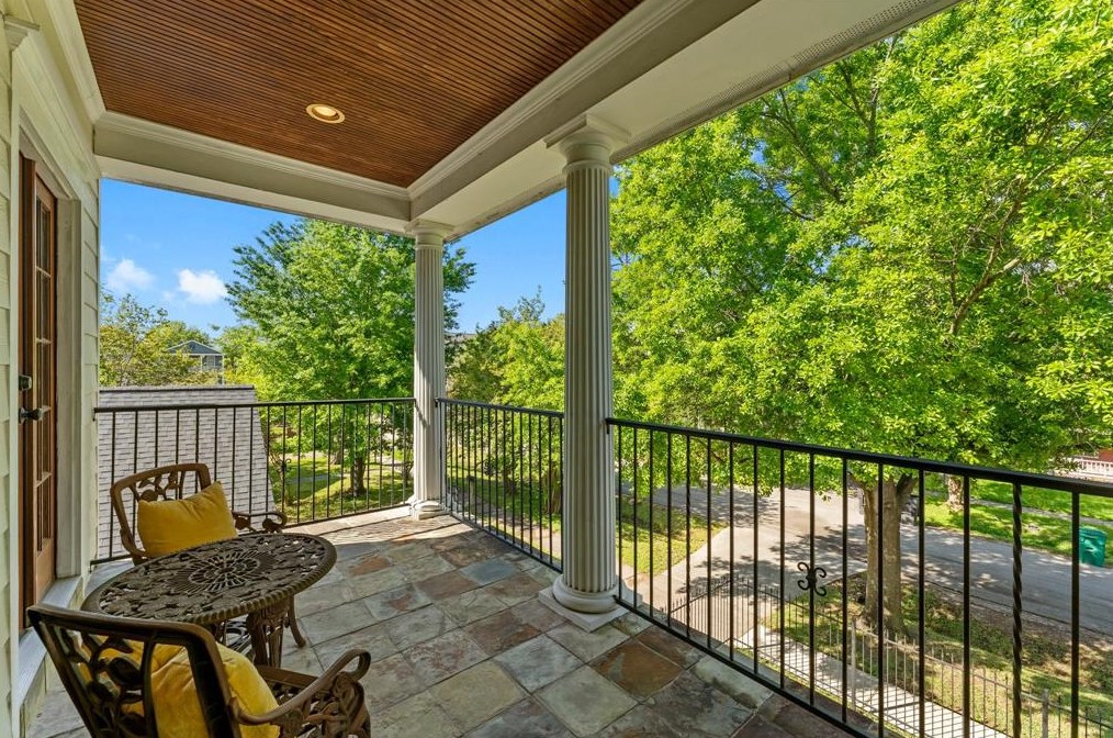 1534 Waverly, Houston TX  77007-1442 exterior