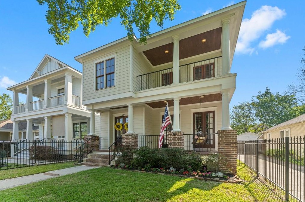 1534 Waverly, Houston TX  77007-1442 exterior