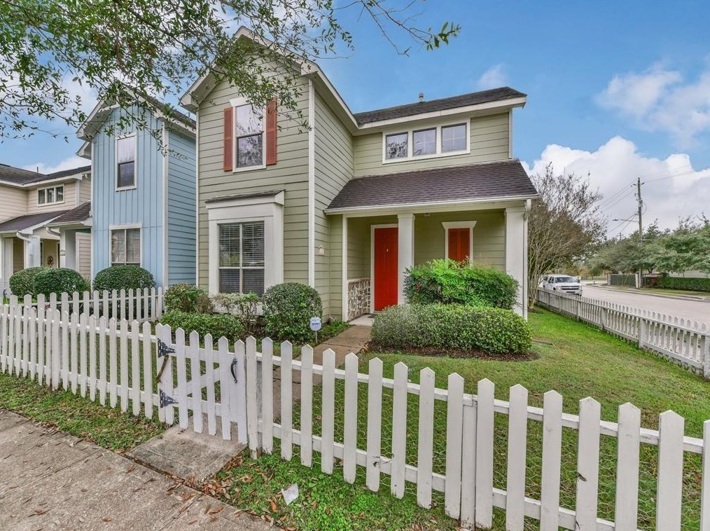 1510 Bevis St, Houston, TX 77008