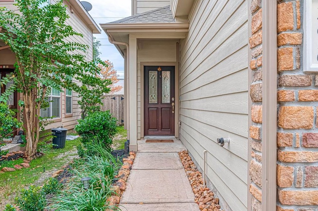 24630 Folkstone Cir, Katy TX  77494-1559 exterior