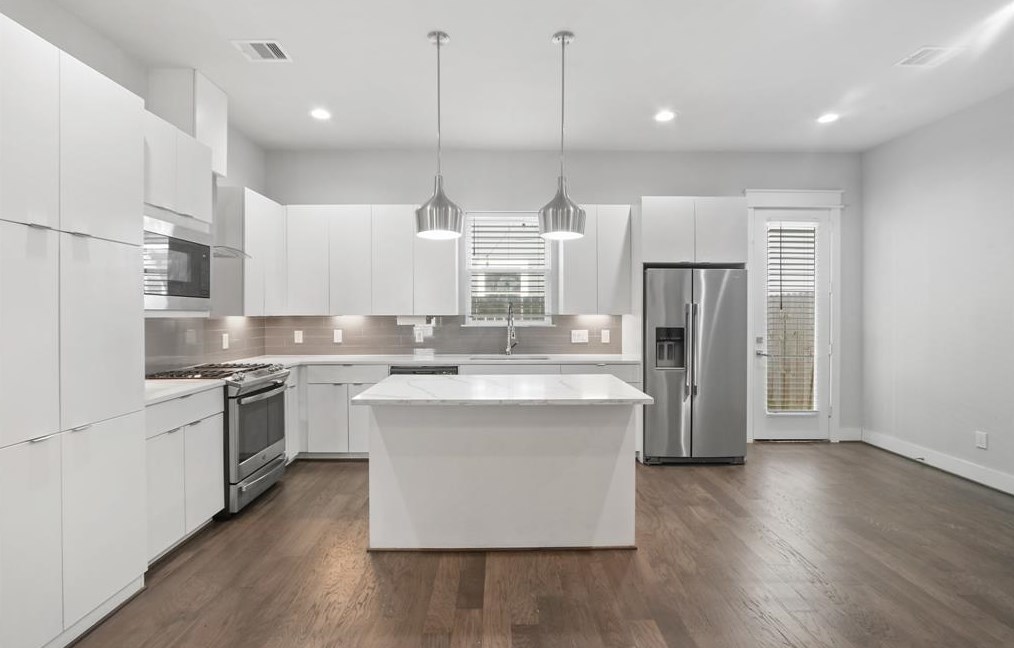 2517 Hollister St, Houston TX  77080 exterior