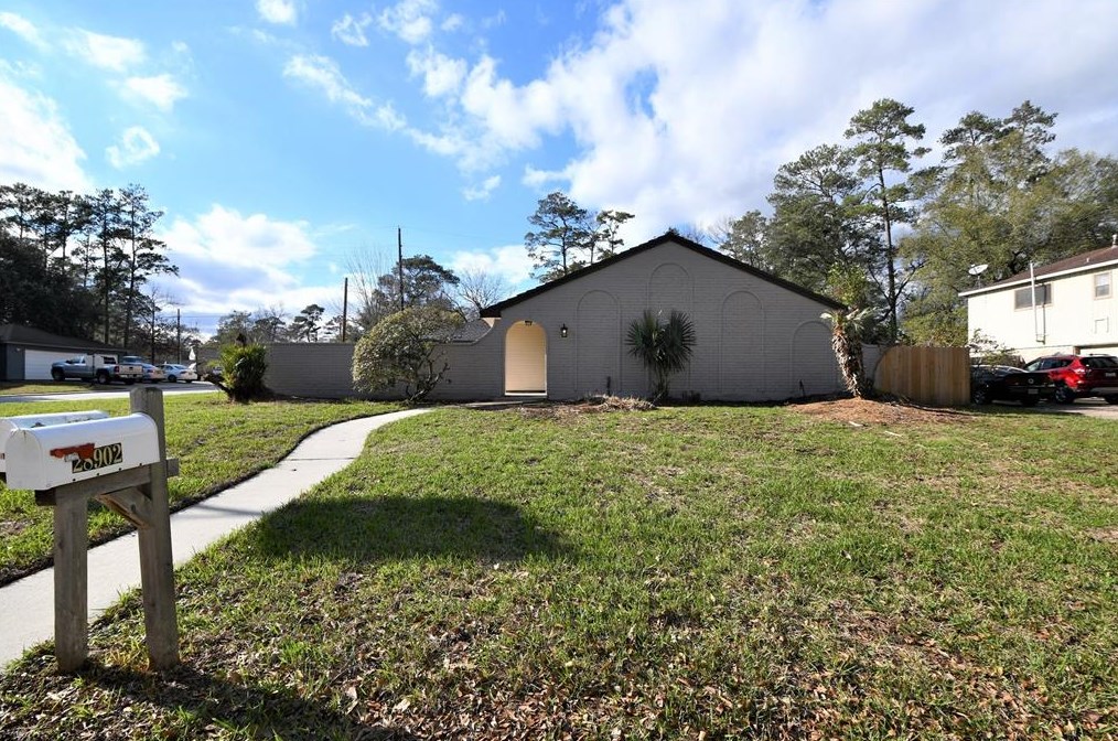 28903 Enchanted Dr, Spring TX  77381-1104 exterior