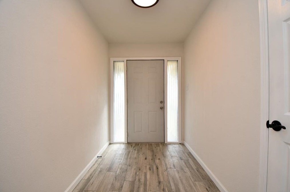 28903 Enchanted Dr, Spring TX  77381-1104 exterior