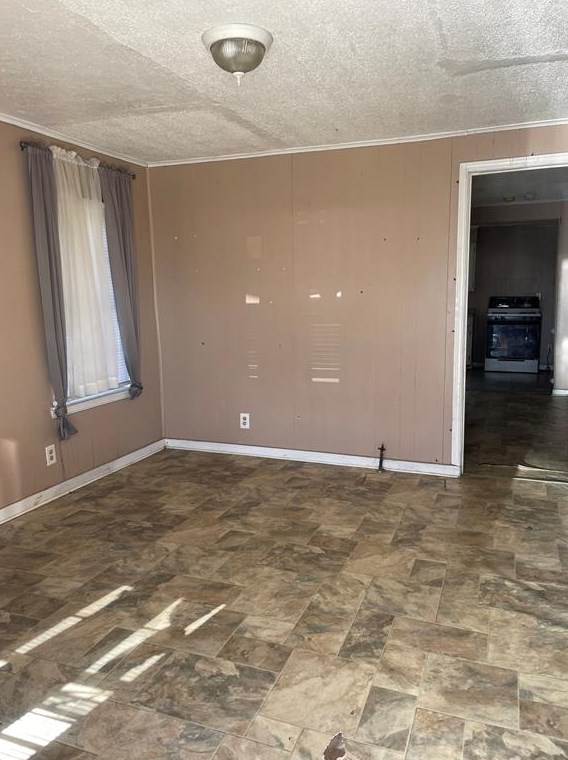2425 Fayle St, Baytown, TX 77521-1067