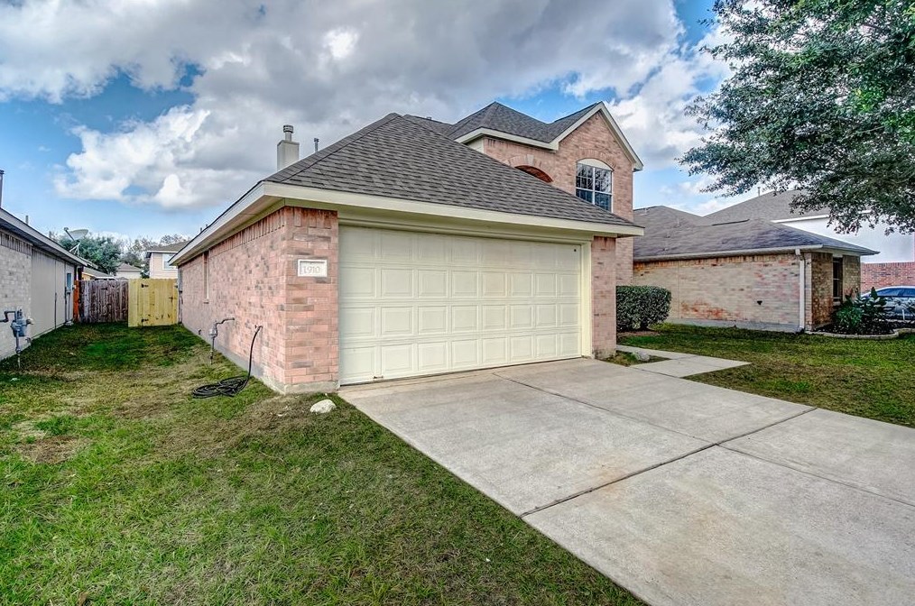 1910 Adobe Falls Dr, Spring TX  77388-7502 exterior
