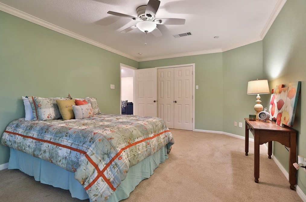 14119 Cypress Frst Dr, Houston TX  77070-4013 exterior