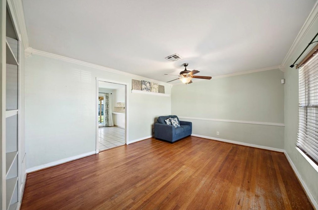 6213 Grape St, Houston, TX 77074
