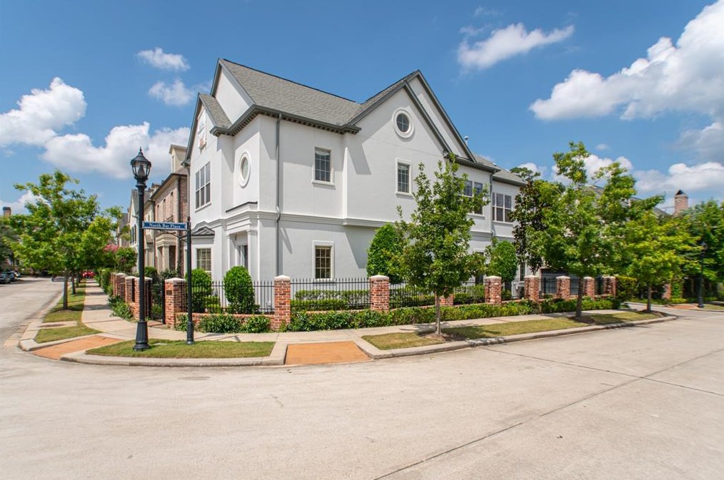 14 Jetty Point Dr, Spring, TX 77380