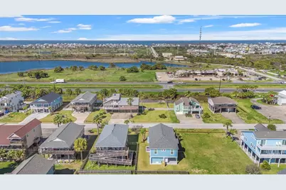 13731 Mutiny Lane, Galveston, TX 77554 - Photo 8