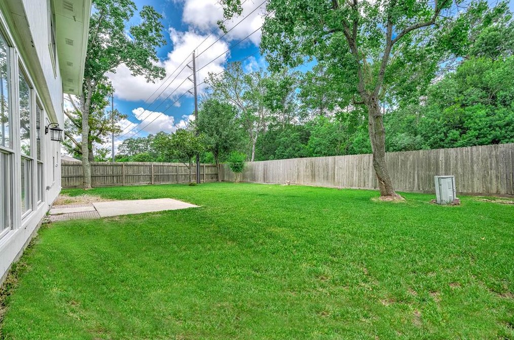 2715 Woodcreek Mdw Ln, Houston TX  77073-3149 exterior