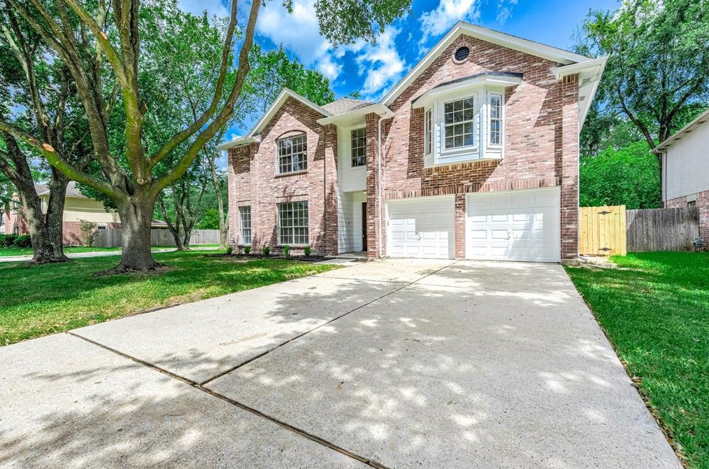 2715 Woodcreek Meadows Ln, Houston TX  77073-3167 exterior