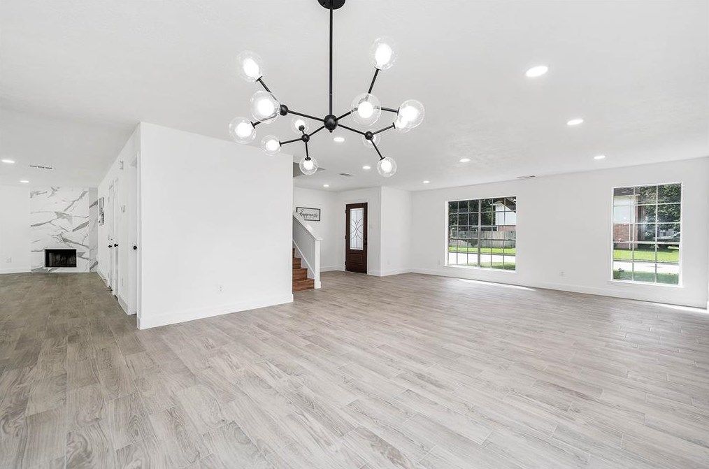 2715 Woodcreek Meadows Ln, Houston, TX 77073-3167