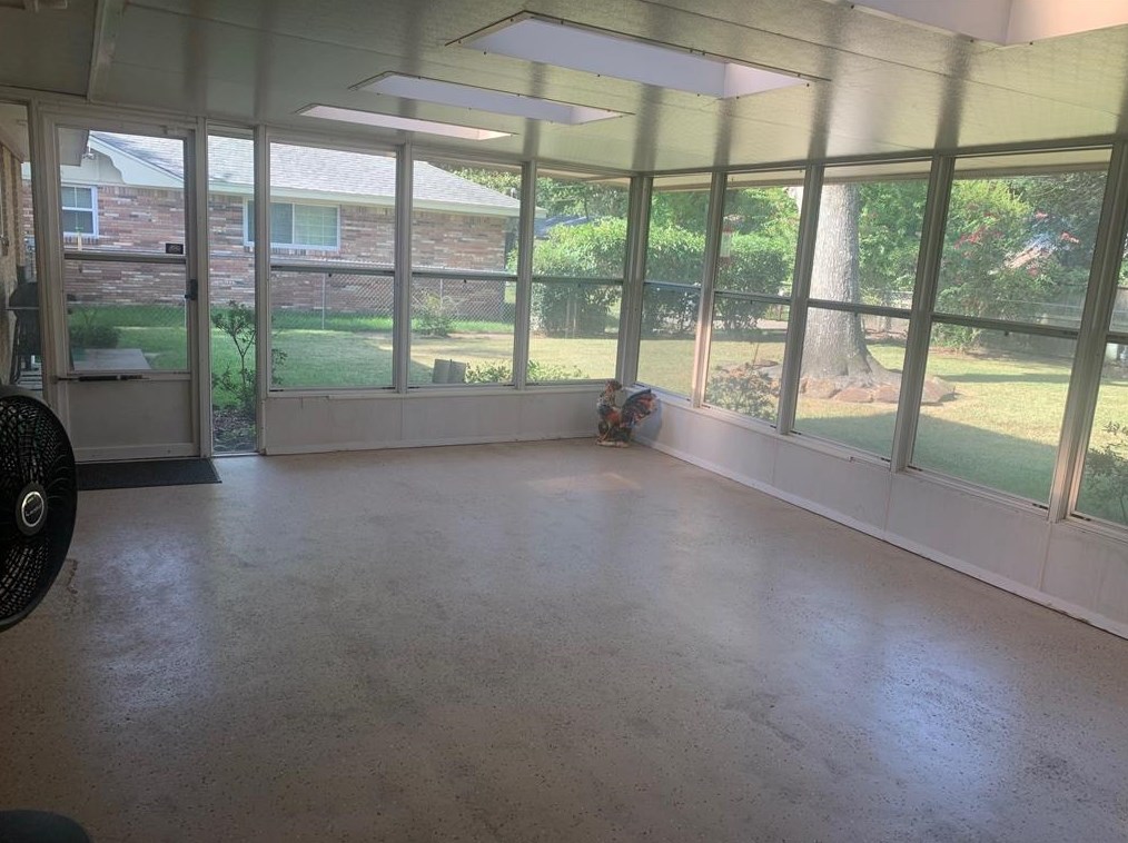 2303 Clayton Dr, Baytown, TX 77520