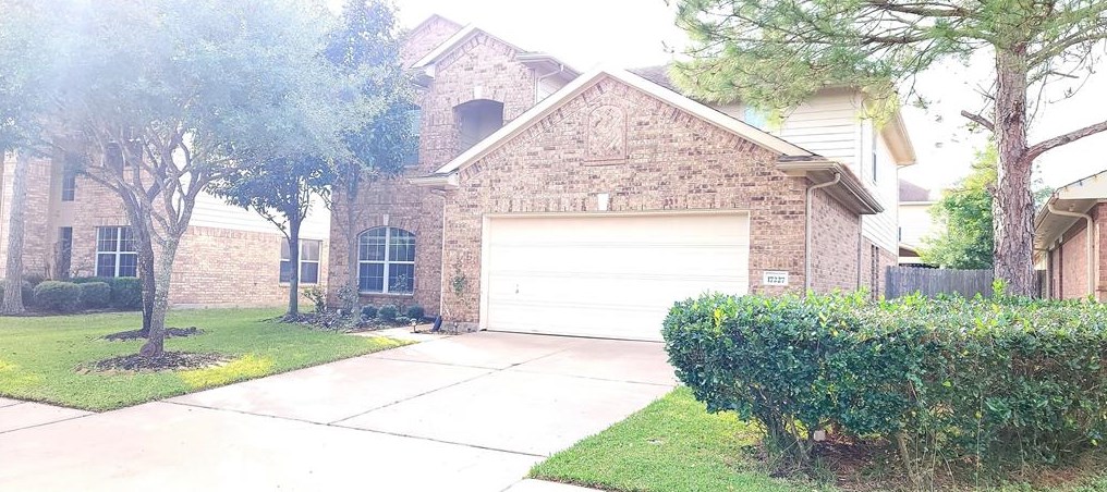 17227 Bedford Pass Dr, Houston, TX 77095-5079