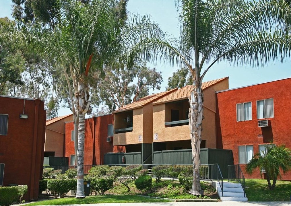 2600 S Azusa Ave, West Covina, CA 91792