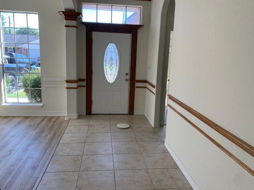 915 Moorside Ln, Channelview, TX 77530