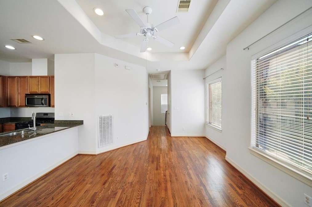 3852 Ctr St, Houston TX  77007-5842 exterior