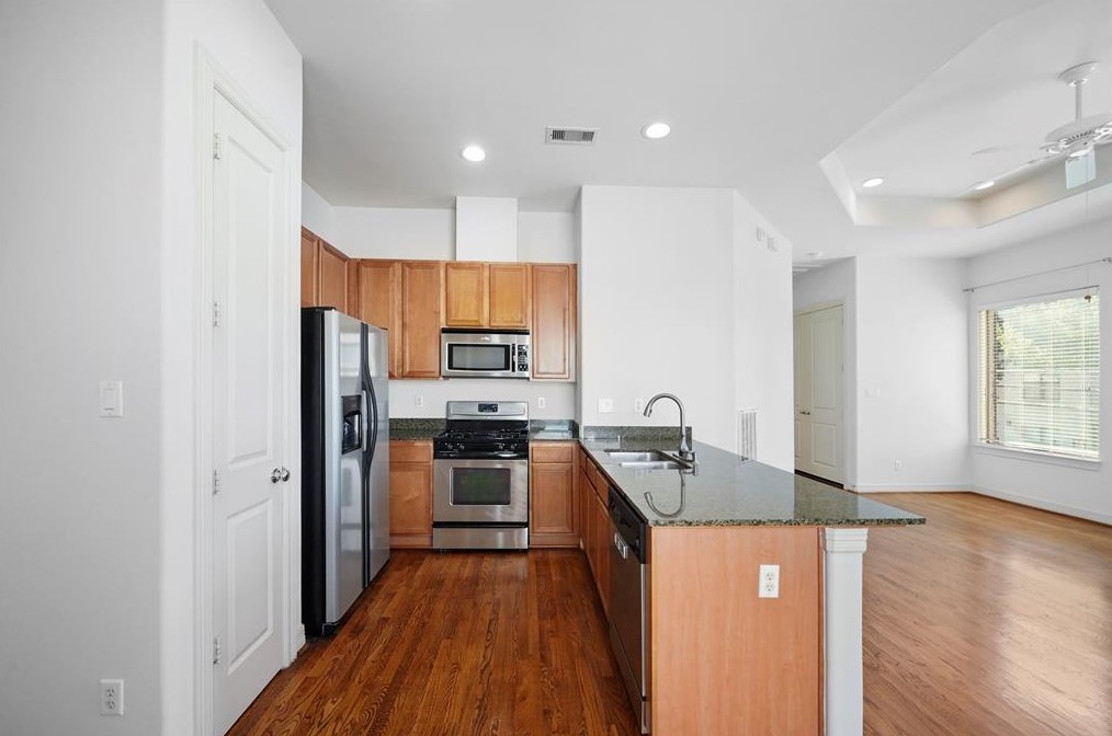 3852 Ctr St, Houston TX  77007-5842 exterior