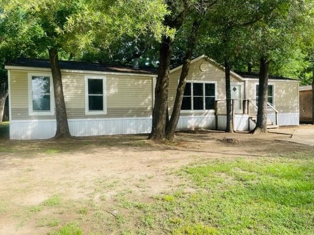 412 Burchfield Dr, Livingston, TX 77351