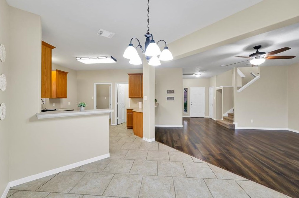 9322 Colt Cyn Ln, Houston TX  77089-5640 exterior