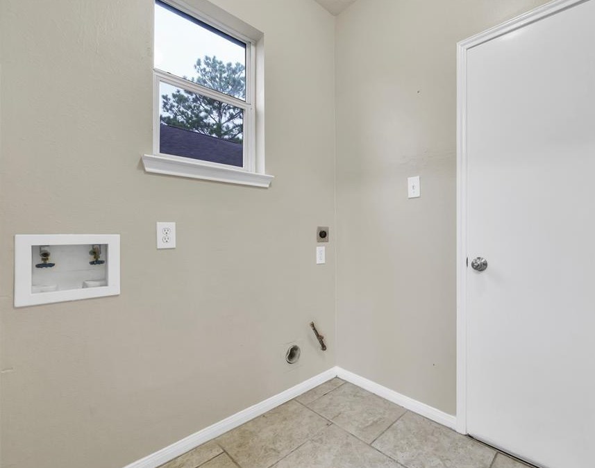 9322 Colt Cyn Ln, Houston TX  77089-5640 exterior