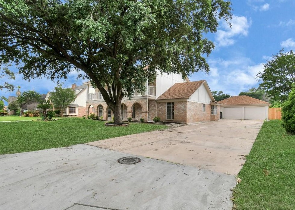14707 Gladebrook Dr, Houston, TX 77068-2803