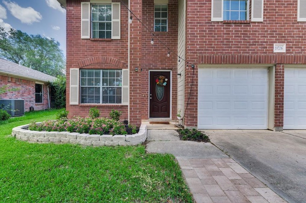 19706 Bluff Canyon Way, Katy, TX 77450
