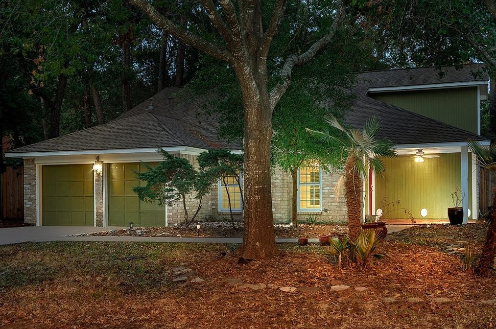 4 Brook Pebble Ct, Spring, TX 77380-2801