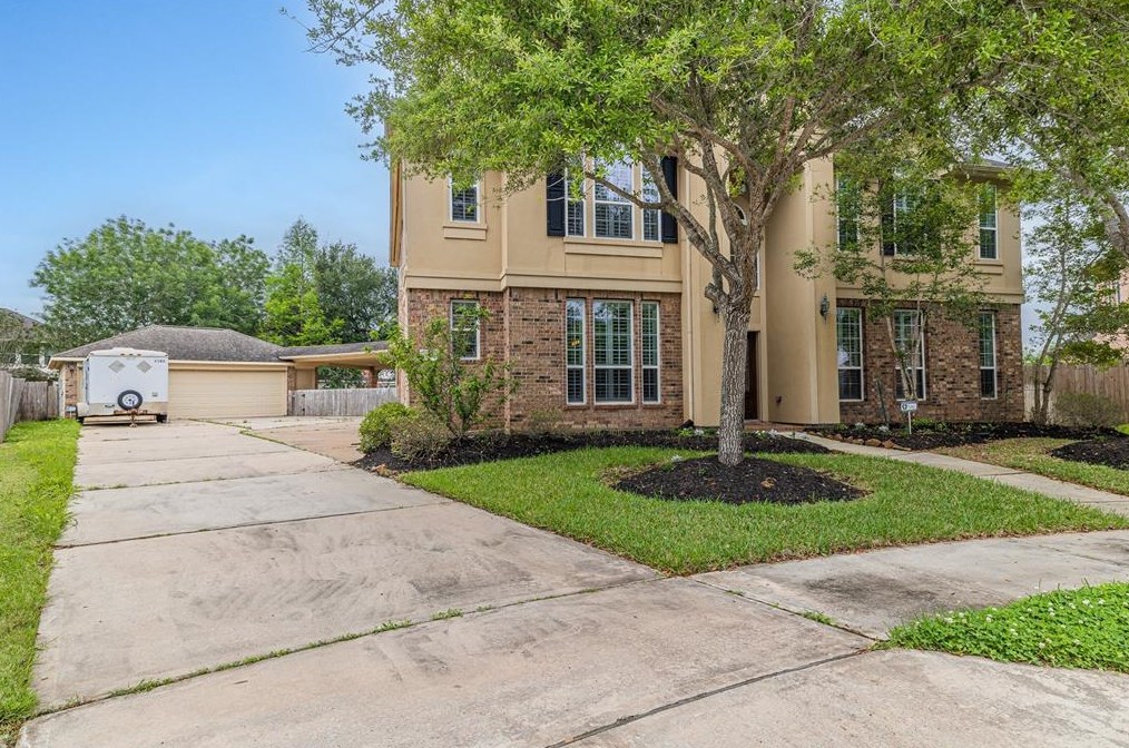 5203 Emerald Trace Ct, Sugar Land TX  77479-4863 exterior