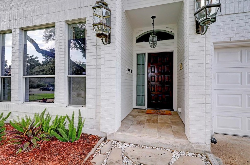 4402 Holt St, Bellaire, TX 77401