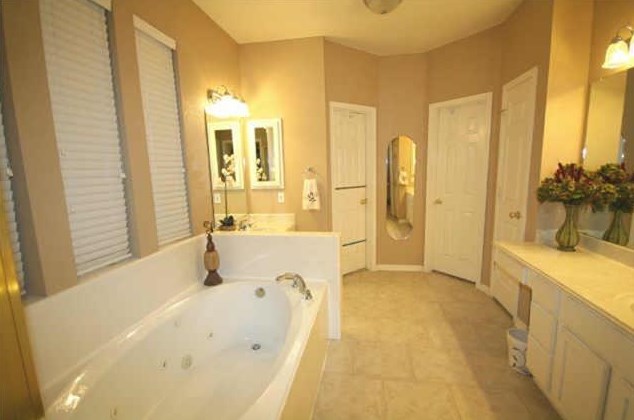 807 Blakely Bend Dr, Sugar Land, TX 77479
