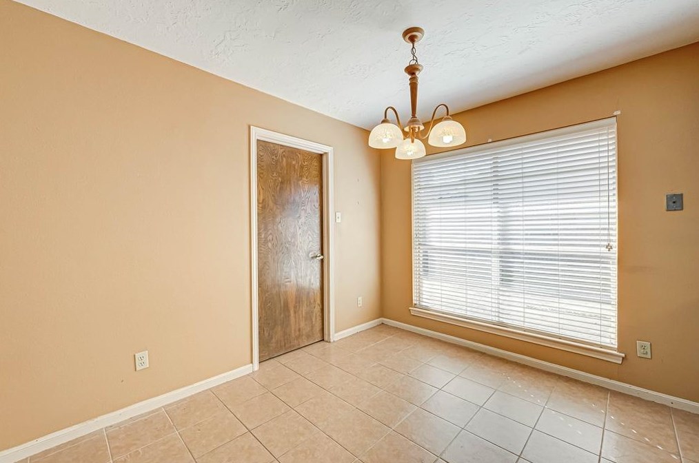 8903 Abbeydale Dr, Houston TX  77031-3002 exterior