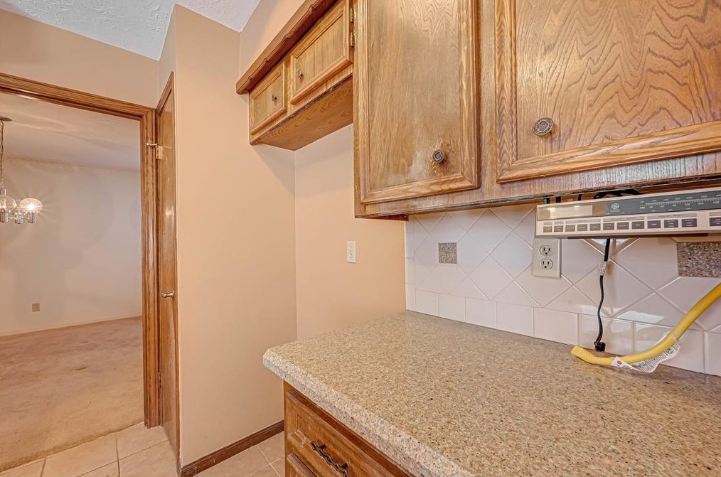 8903 Abbeydale Dr, Houston TX  77031-3002 exterior