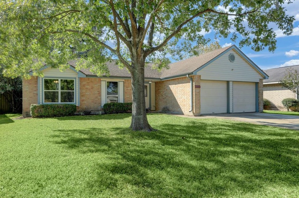 3902 Willmont Rd, Morgans Point, TX 77571