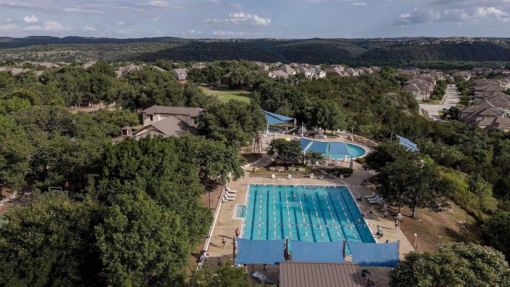 1105 Lakewood Hl Ter, Austin TX  78732-2387 exterior