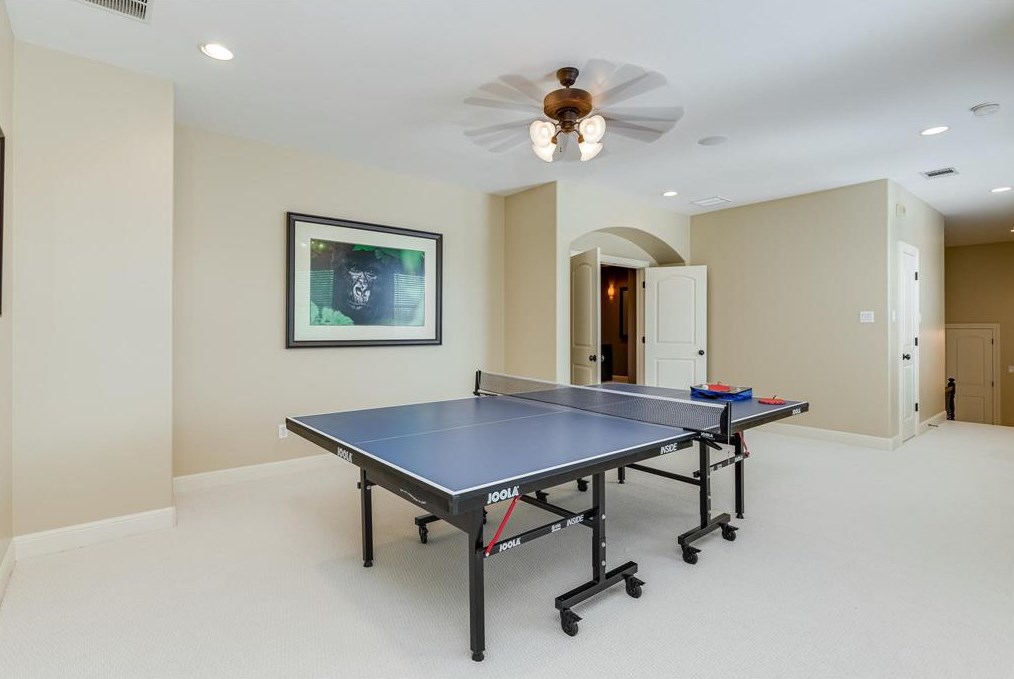 1105 Lakewood Hl Ter, Austin TX  78732-2387 exterior