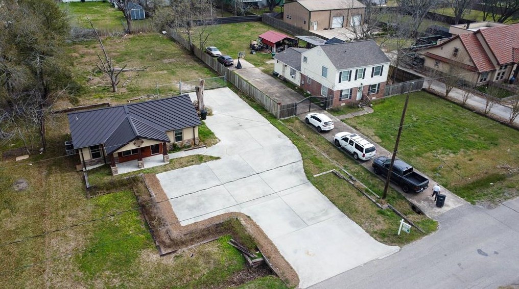 2907 Sinclair St, Pasadena TX  77503-4147 exterior